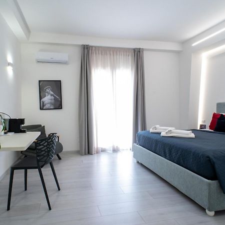 Affittacamere Mani - Camere Con Bagno Privato Gela Bagian luar foto