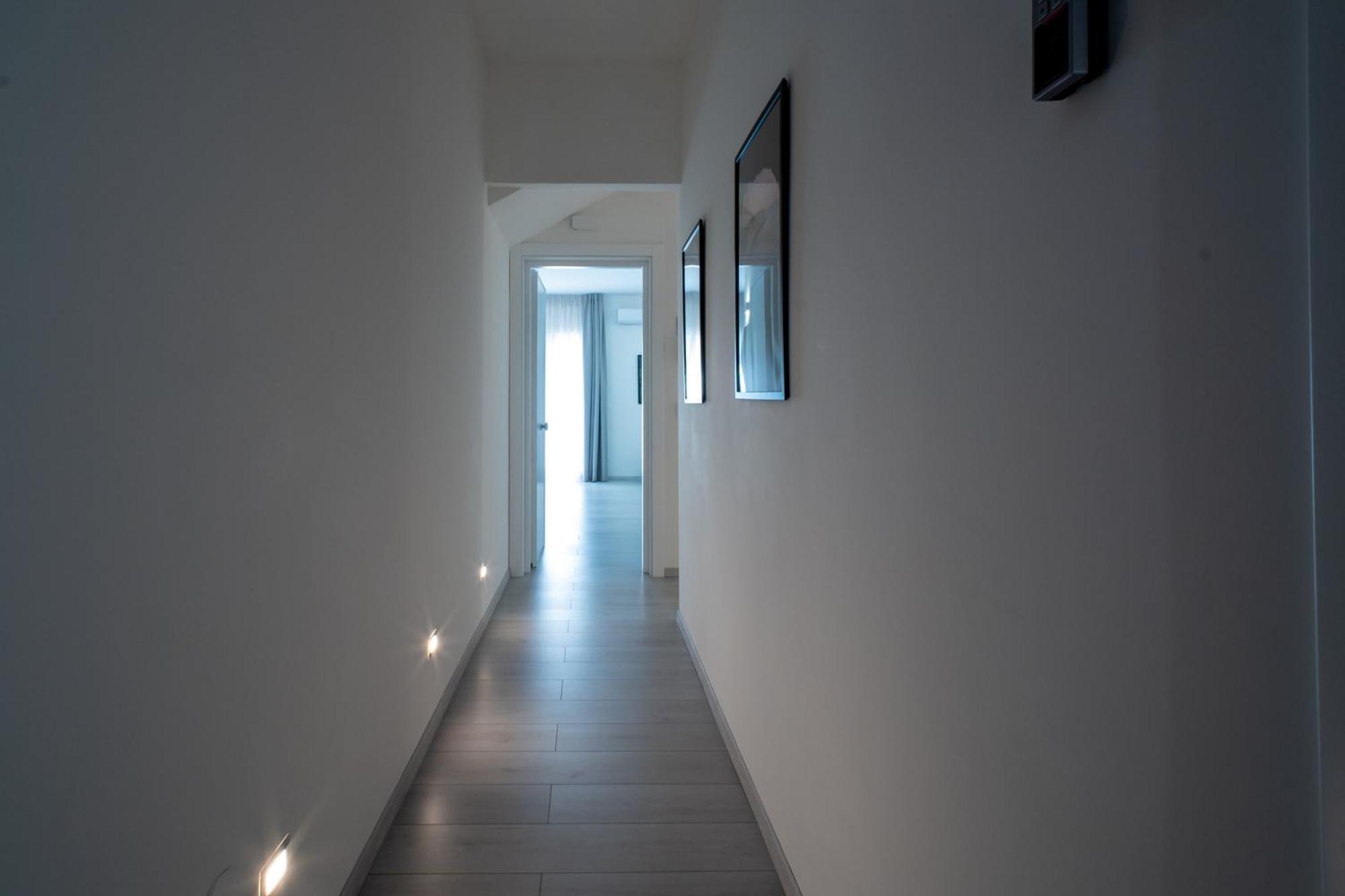Affittacamere Mani - Camere Con Bagno Privato Gela Bagian luar foto